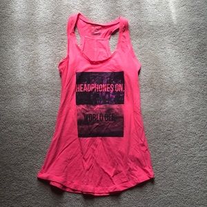 Pink workout tank top (s)